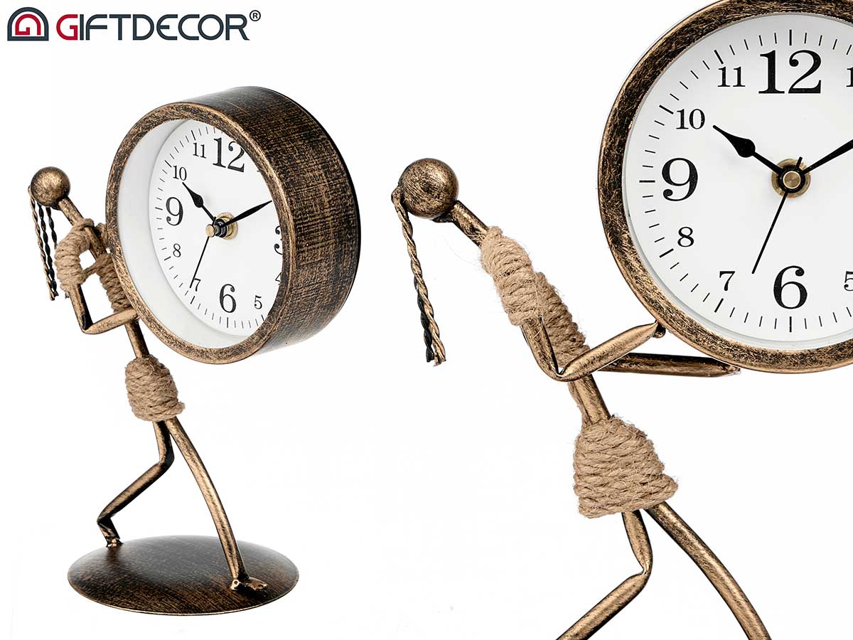 Reloj forja mujer africana