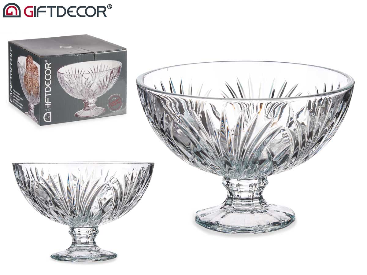 22,3cm leaves form centre with foot