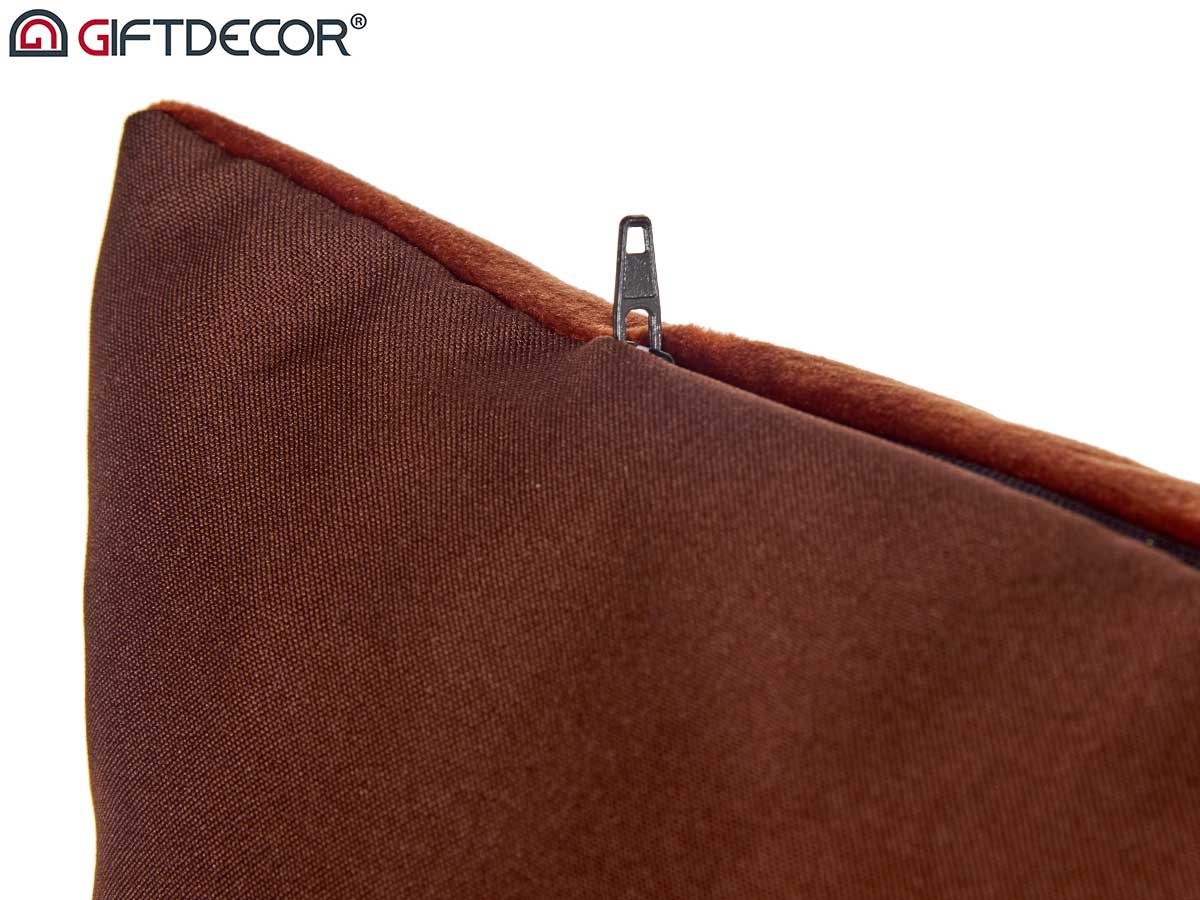 45x45cm orange velvet cushion - Image 5